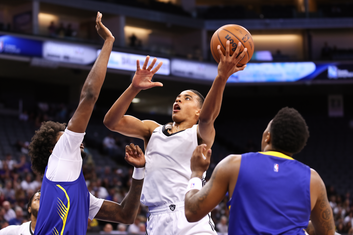 沙巴体育官方 - 路易斯维尔新星米卡尔·布朗 Jr.：夏季联赛首秀绽放 NBA 梦想 - 沙巴体育平台